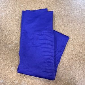 Dark Purple Seamless sample leggings